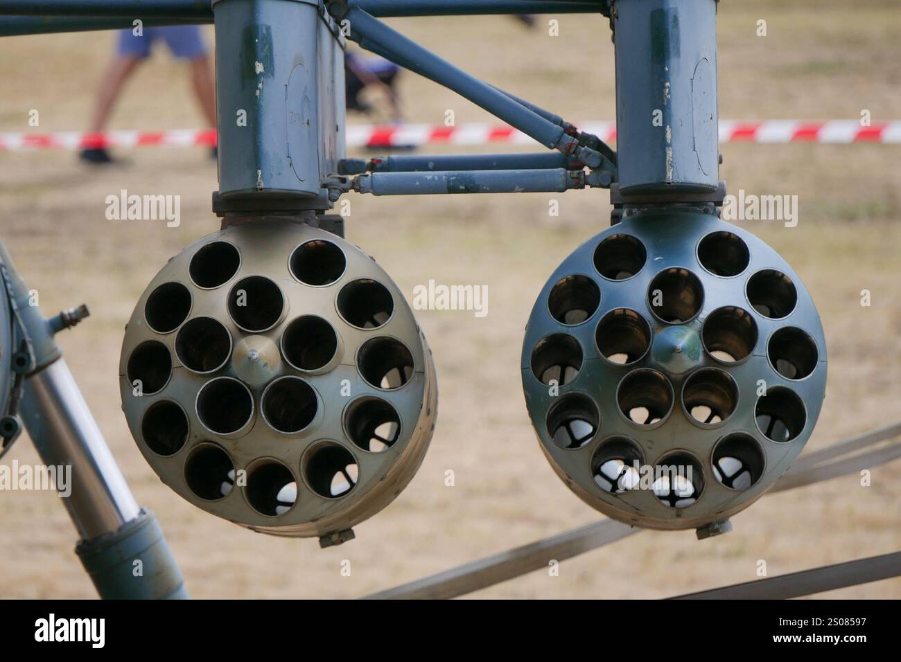 Mil mi 8 hi-res stock photography and images - Alamy