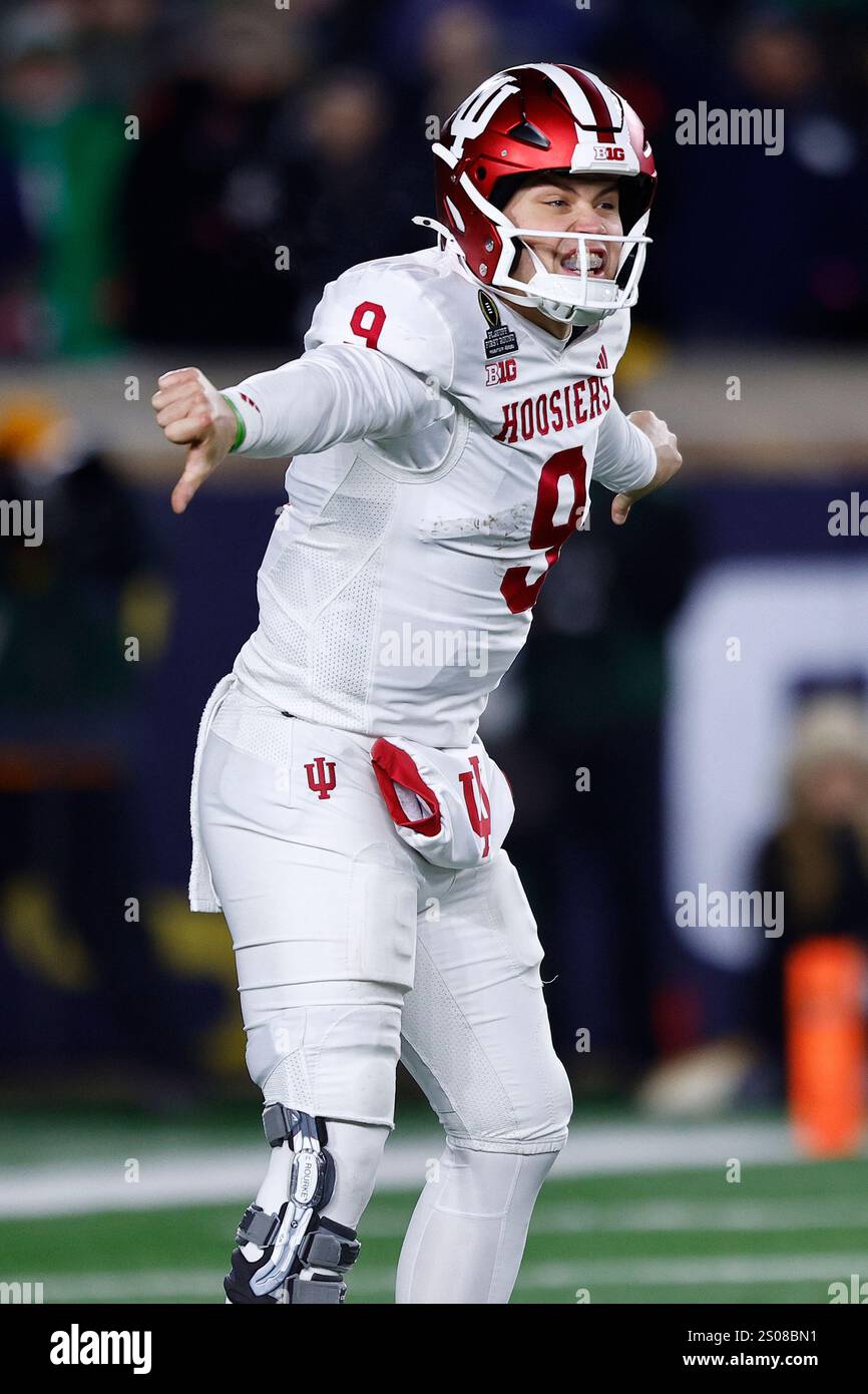 SOUTH BEND, IN - DECEMBER 20: Indiana Hoosiers quarterback Kurtis ...