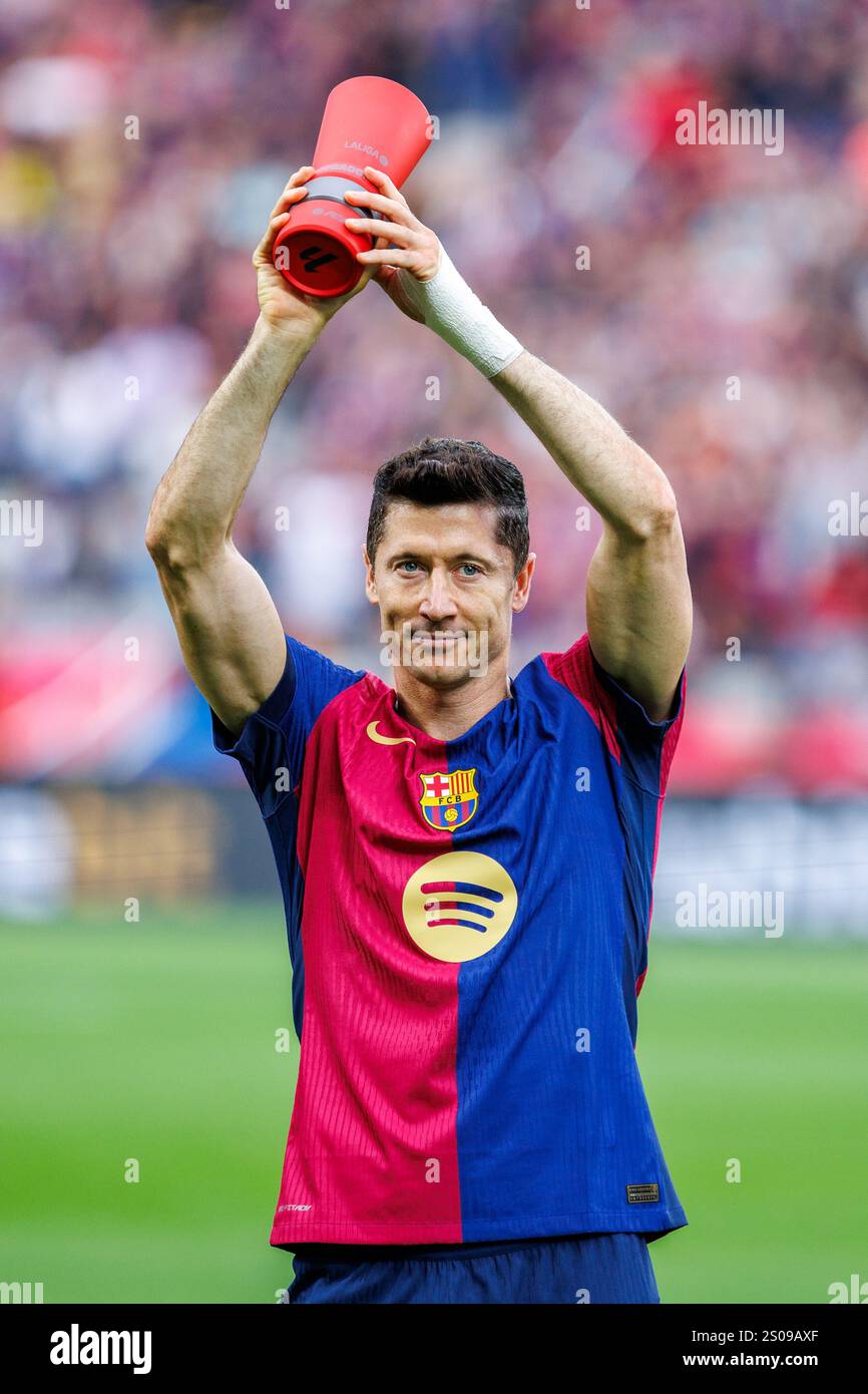 barcelona-spain-3rd-november-2024-lewandowski-lifts-the-player-of