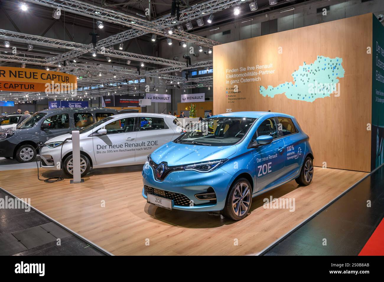vienna, austria, 15 jan 2020, autoshow, renault zoe, electric powered ...