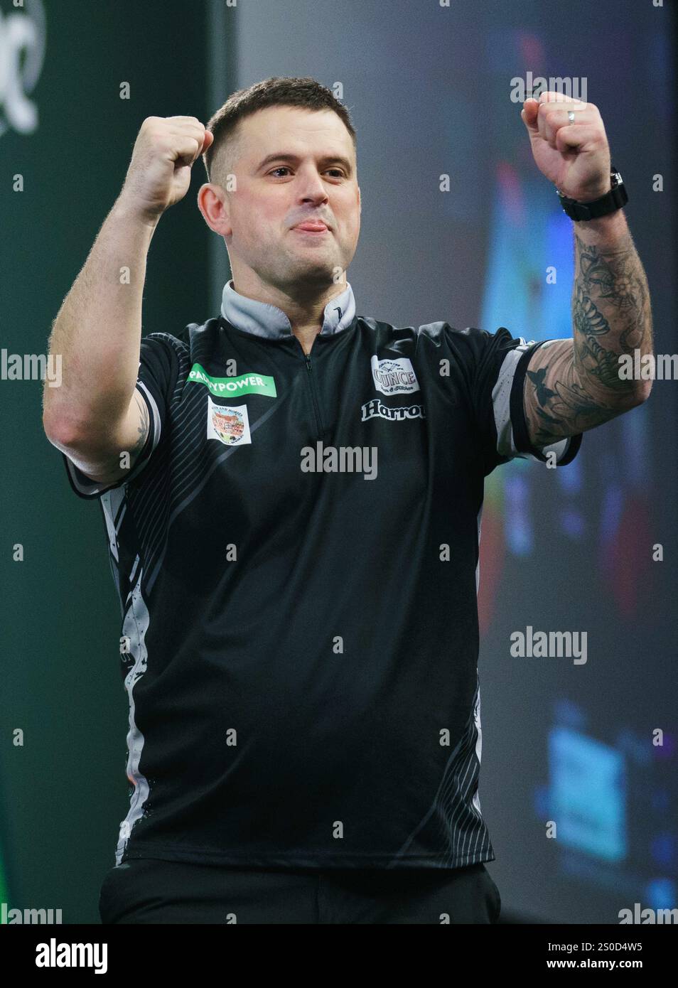 Luke Woodhouse celebrating winning his 3rd round match against Damon