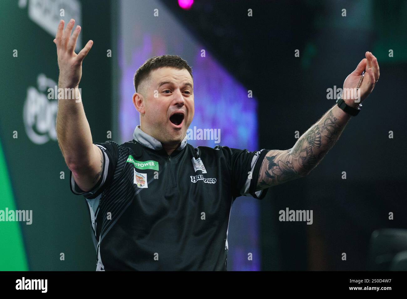 Luke Woodhouse celebrating winning his 3rd round match against Damon