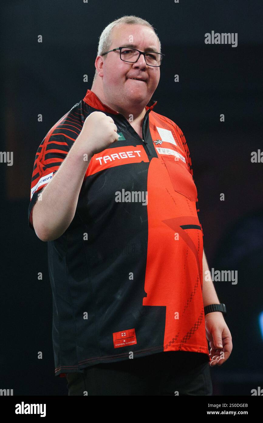Stephen Bunting celebrating winning his 3rd round match against Madars