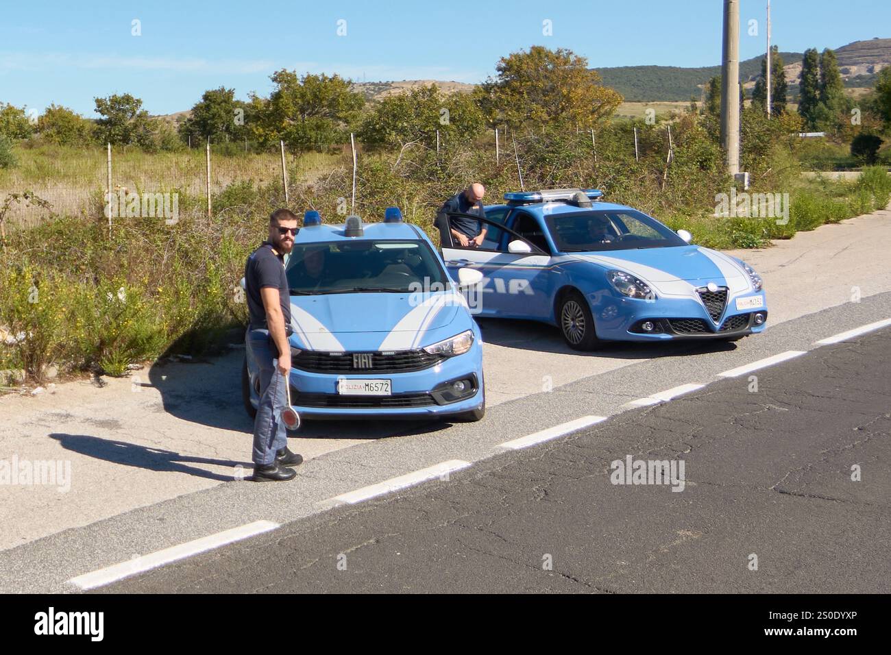 Alfa romeo polizia hi-res stock photography and images - Alamy