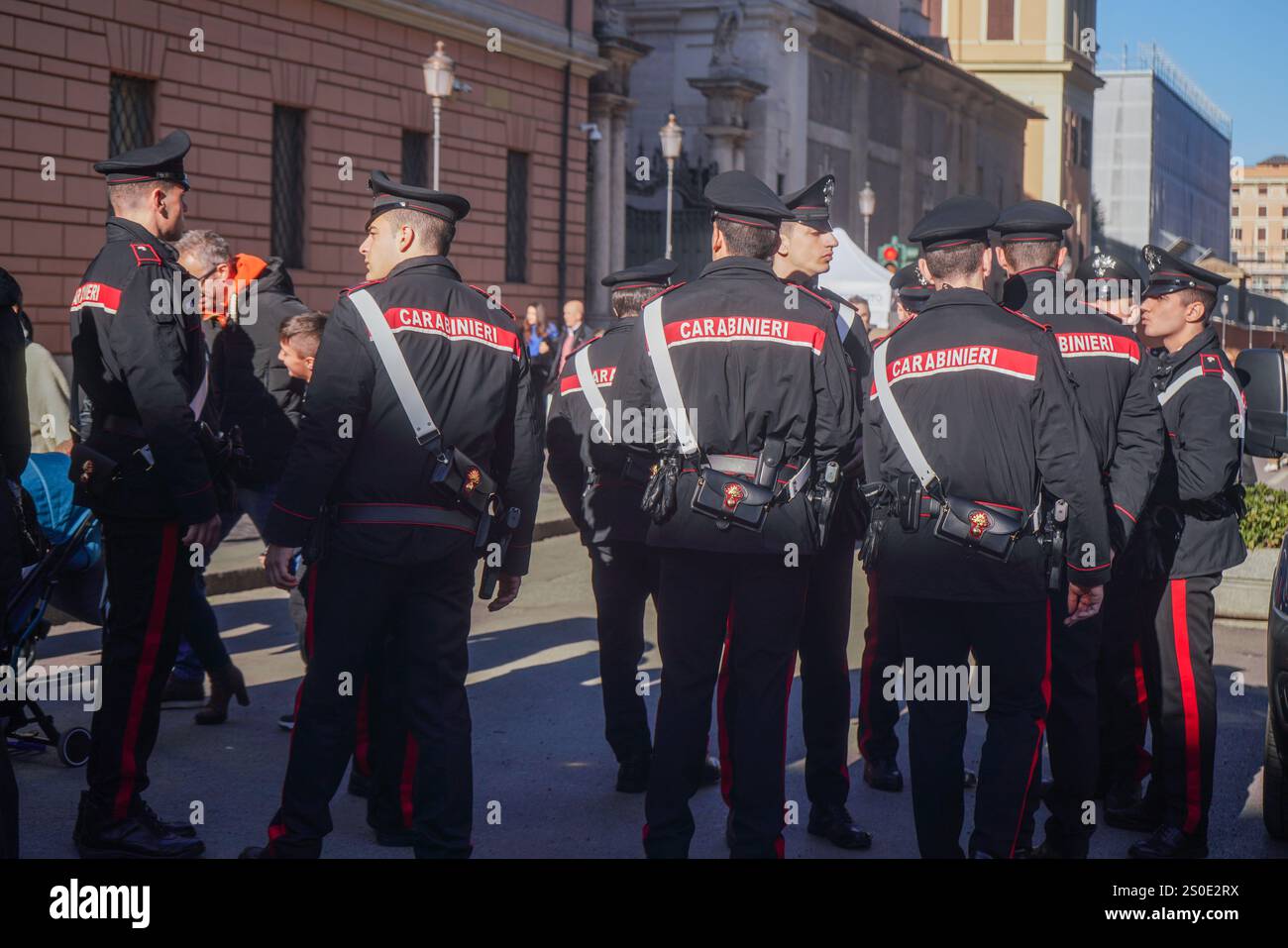 Italian military police officers hi-res stock photography and images ...