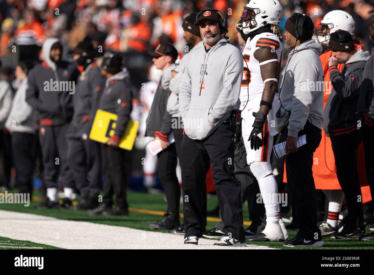 Cleveland Browns head coach Kevin Stefanski observes play during the