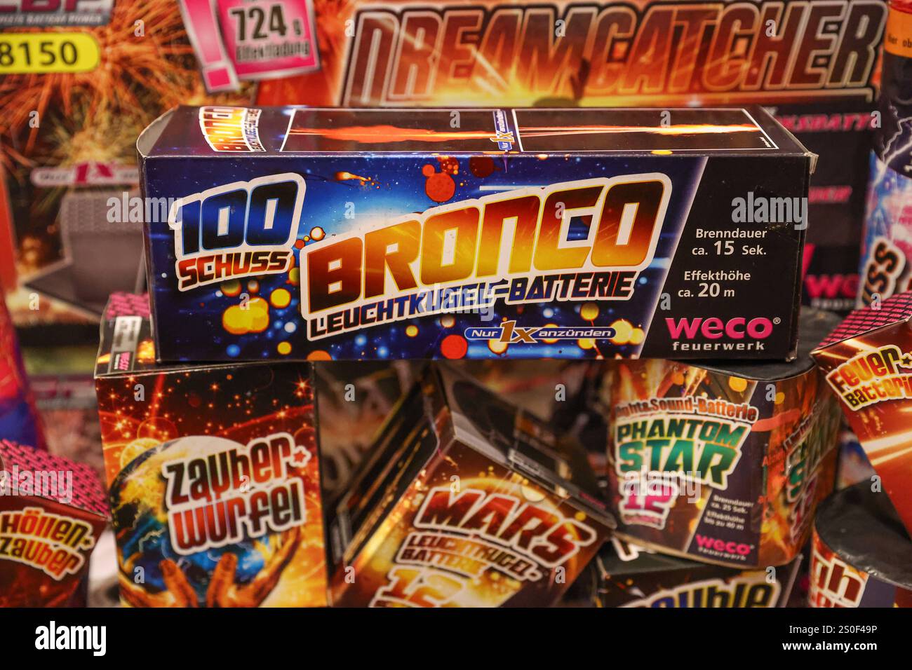 Feuerwerk Verkauf 2024 Gekaufte Feuerwerk Artikel / Pyro Sortiment für ...