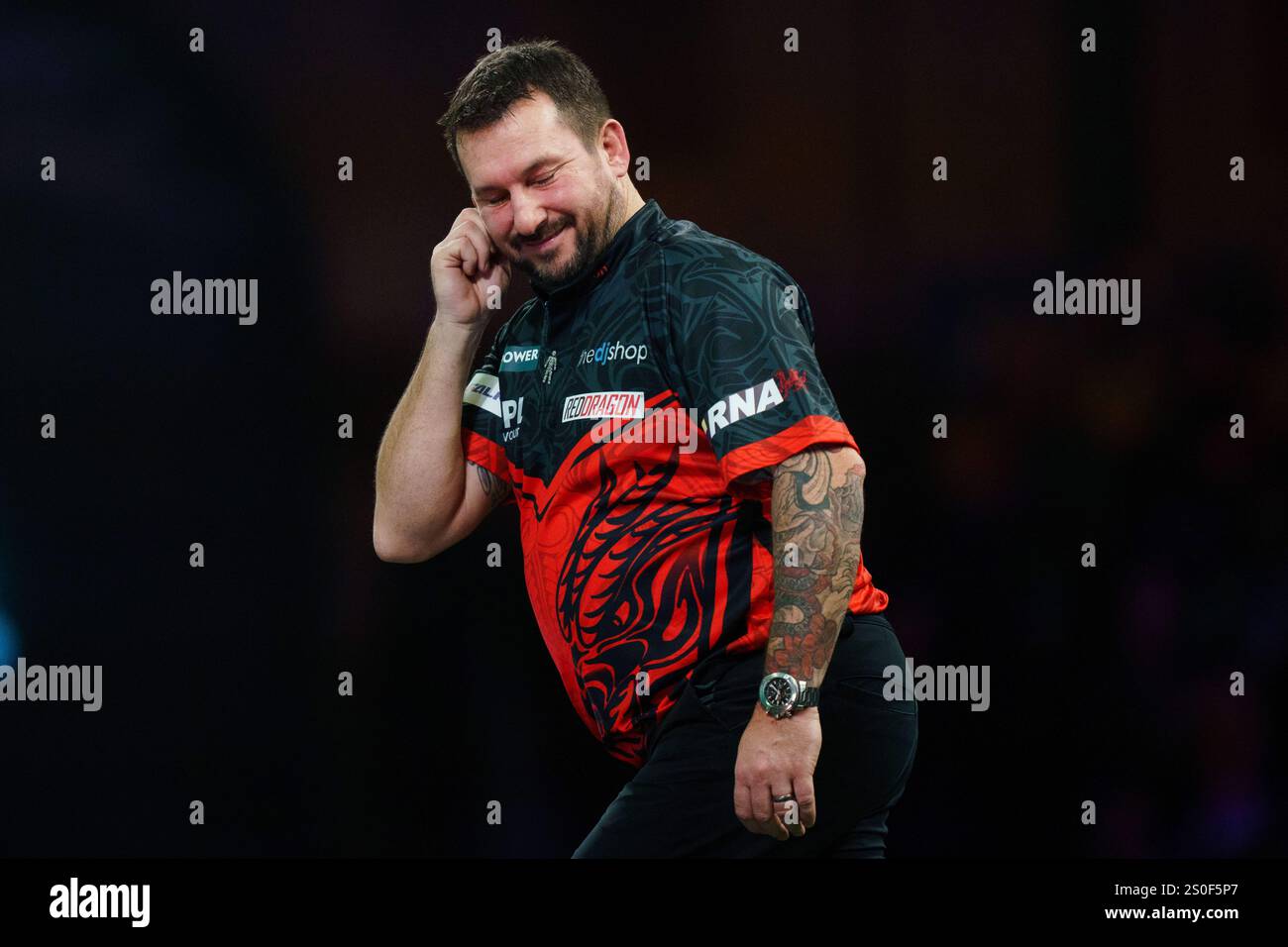 Jonny Clayton during the 3rd round match between Jonny Clayton and