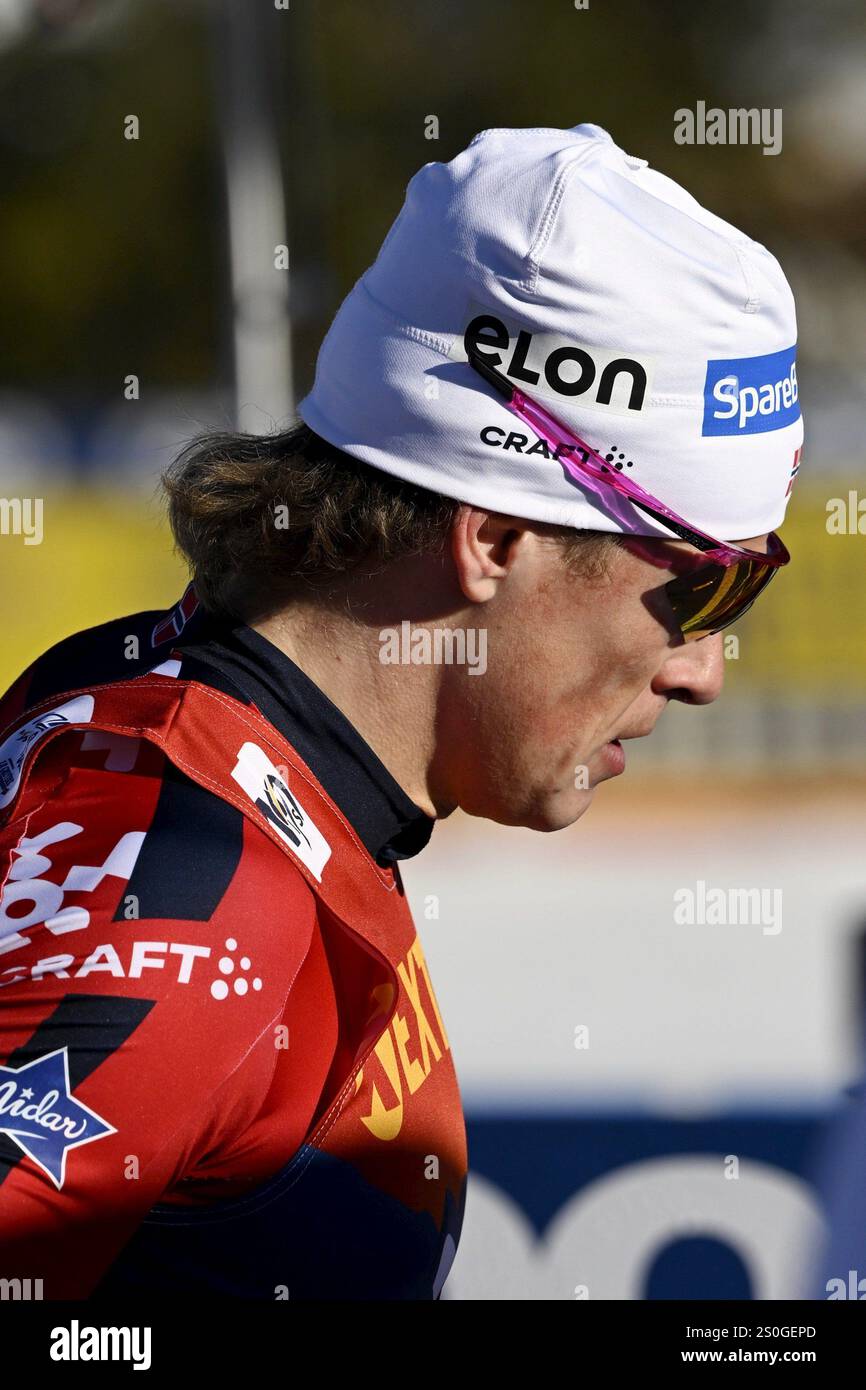 Johannes Hösflot Kläbo of Norway during men's qualification of cross