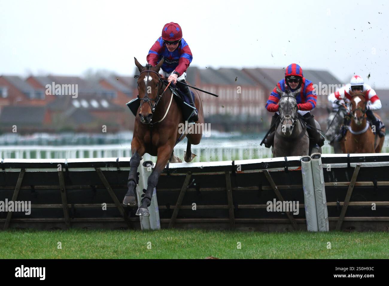 Koapey ridden by James Bowen (left) in the Coral 'Daily Rewards Shaker