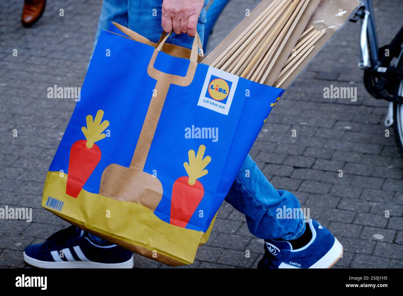 Düsseldorf 28.12.2024 Lidl Lebensmittelsupermarkt Discounter