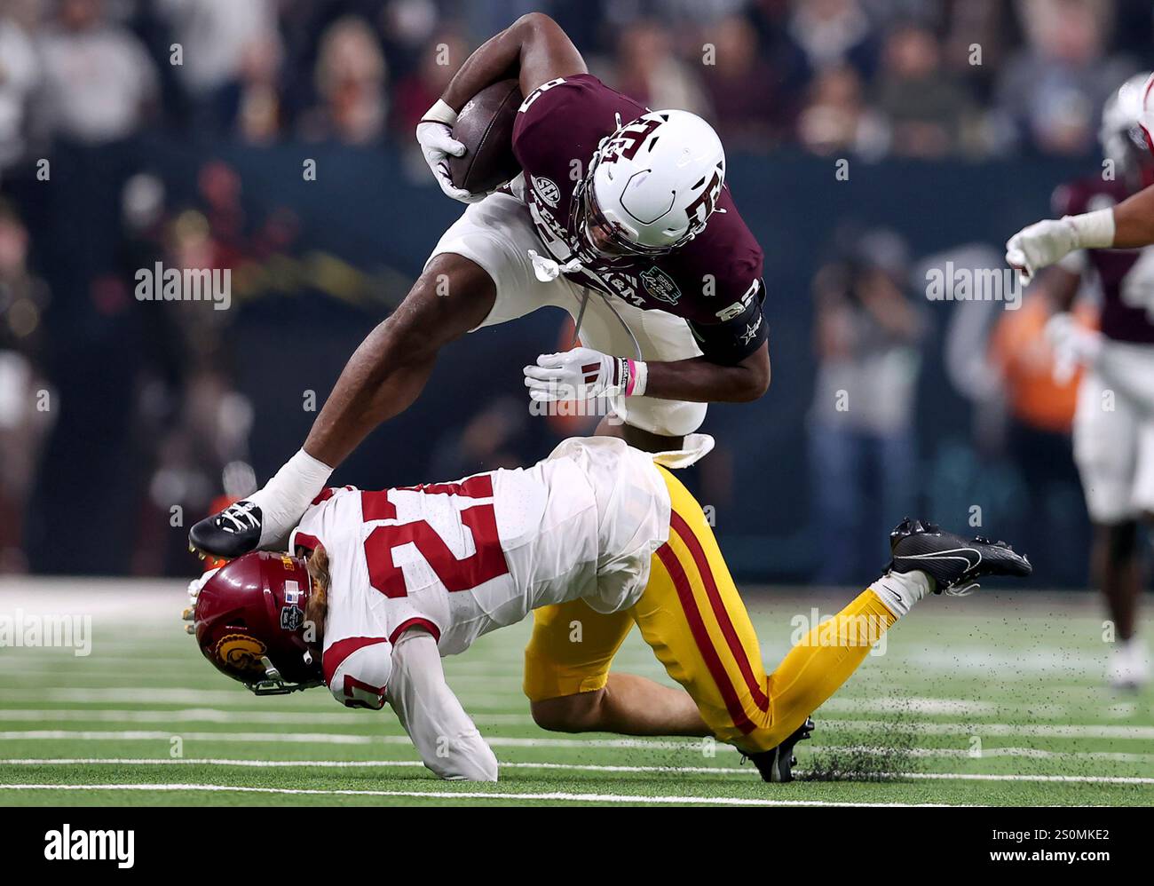 LAS VEGAS, NV - DECEMBER 27: Texas A&M Aggies tight end Shane Calhoun ...