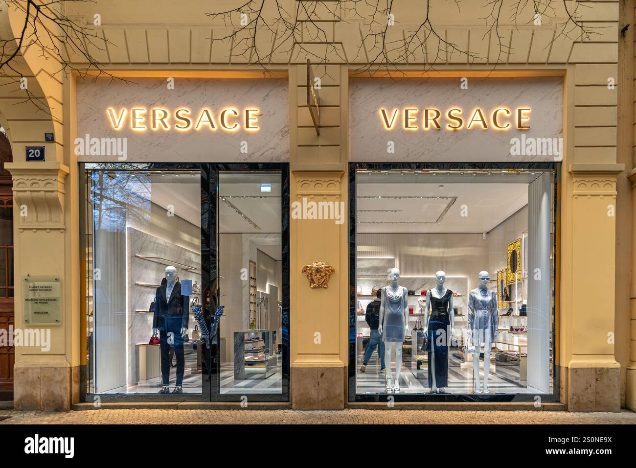 Versace company logo italian fashion hi-res stock Versace company logo italian fashion hi-res stock