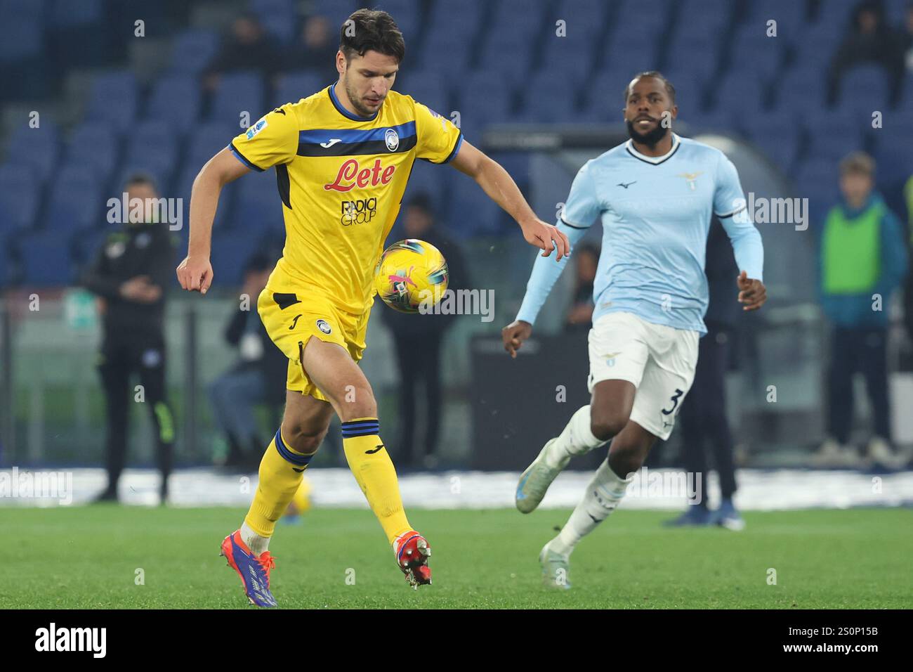 Rome, Italy 28.12.2024 Berat Djimsiti of Atalanta , Nuno Tavares of