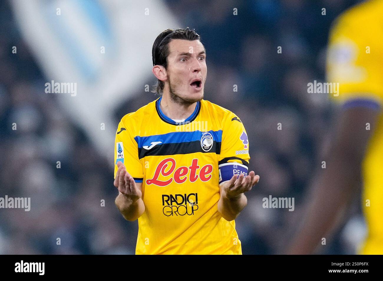Rome, Italy. 28th Dec, 2024. Marten de Roon of Atalanta BC reacts ...