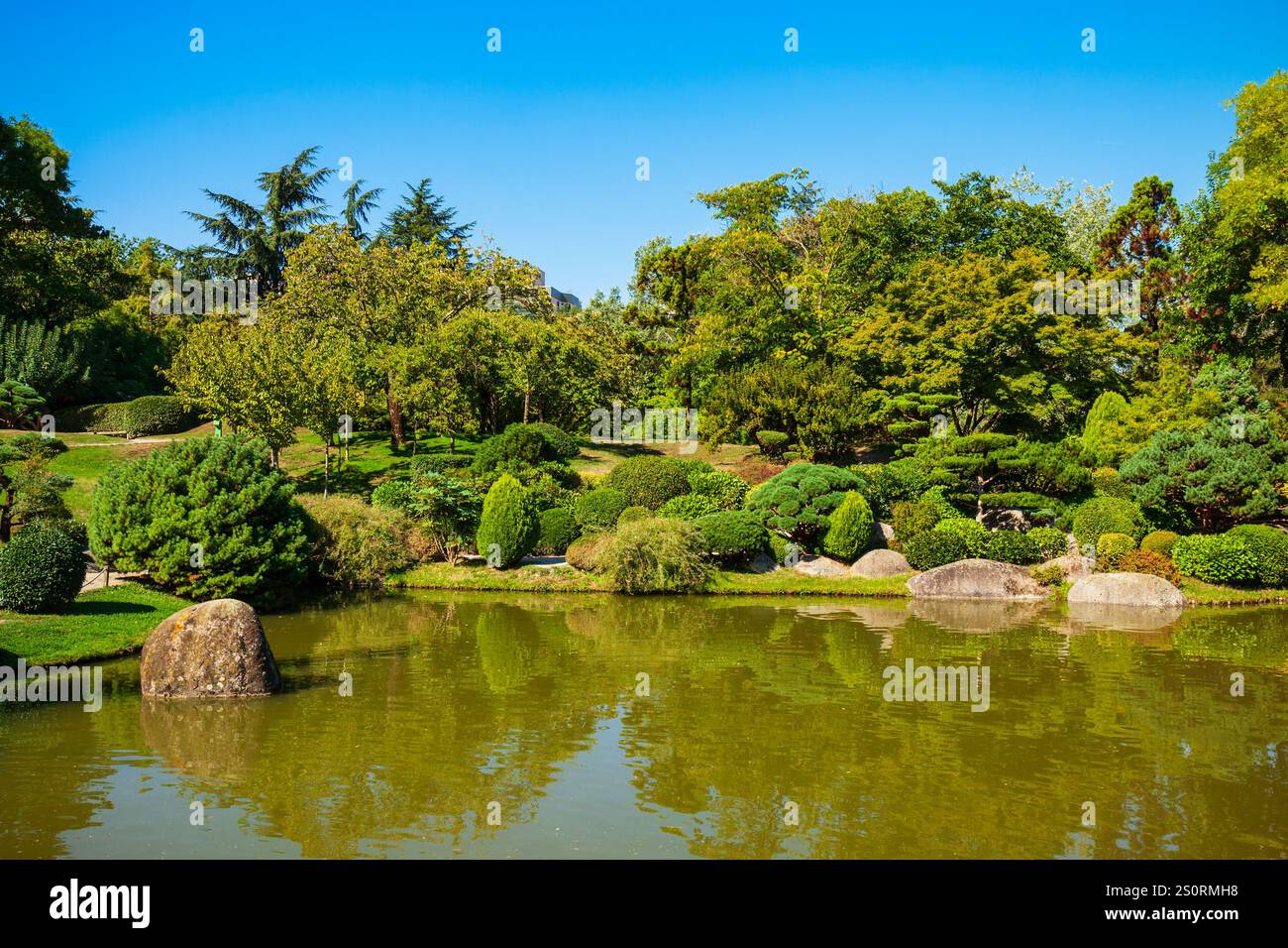jardin-des-plantes-is-a-public-botanical-garden-in-toulouse-city-in