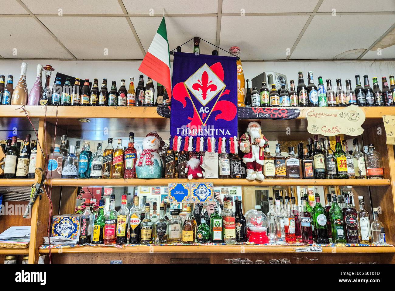 Casa del popolo house hi-res stock photography and images - Alamy