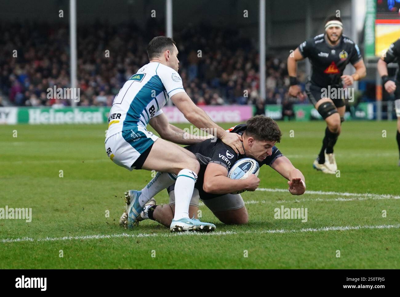 Exeter Chiefs Dan Frost scores their first try during the Gallagher