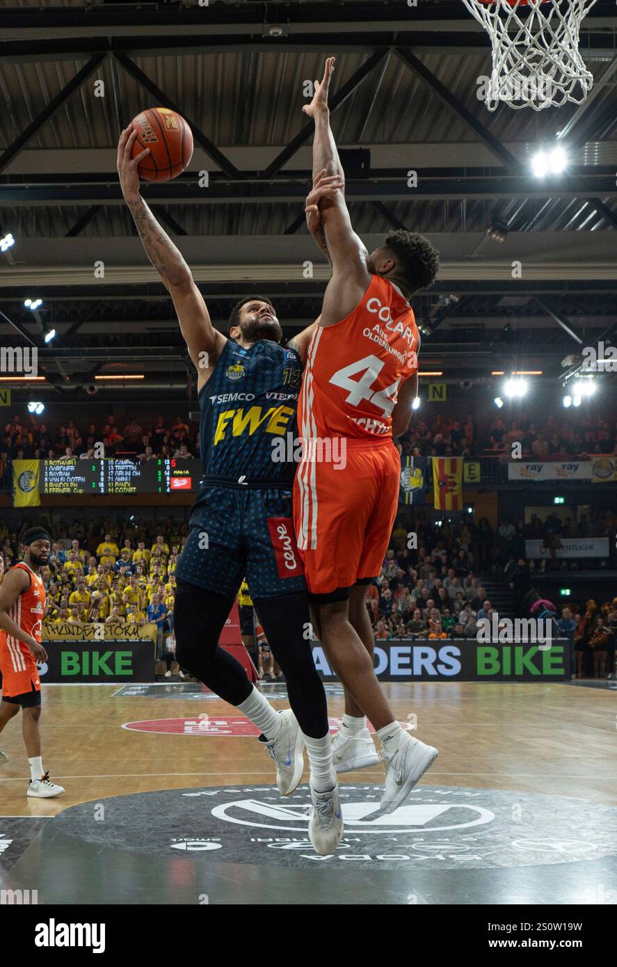 29.12.2024, Rasta Dome, Vechta, GER, easy Credit-BBL, Rasta Vechta vs ...