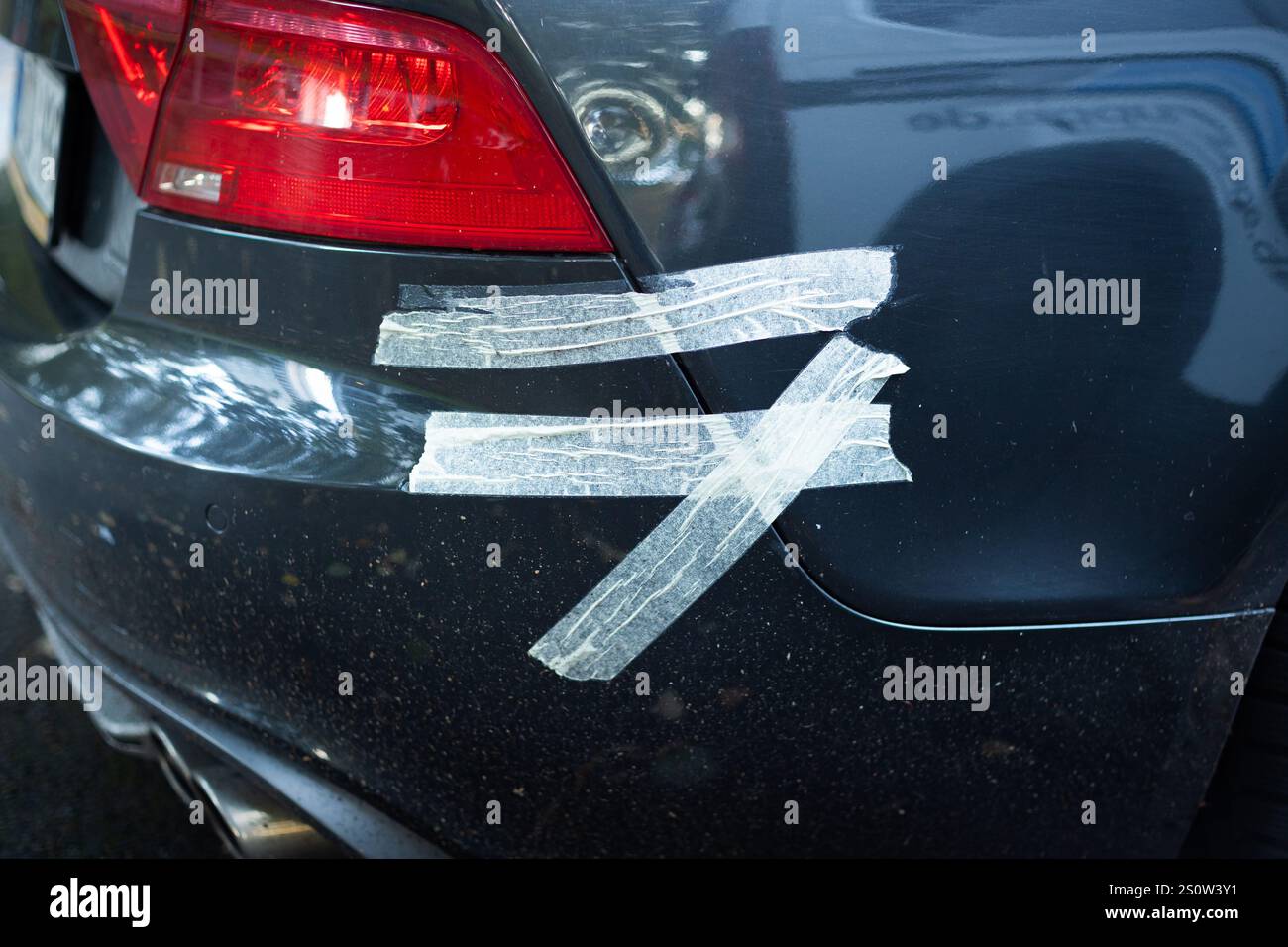 Car bumper damaged hi-res stock photography and images - Alamy