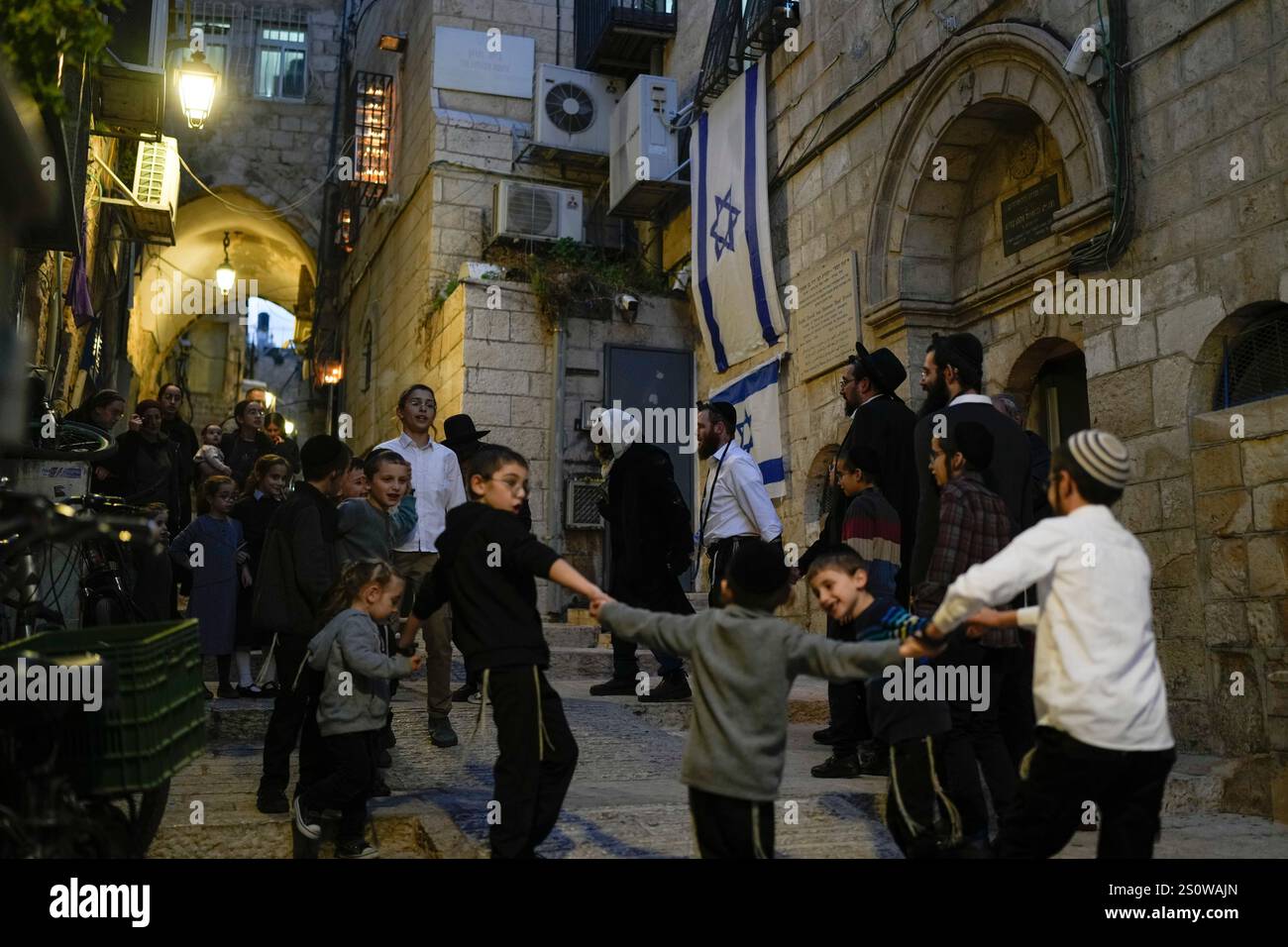 Jewish hanukkah dance