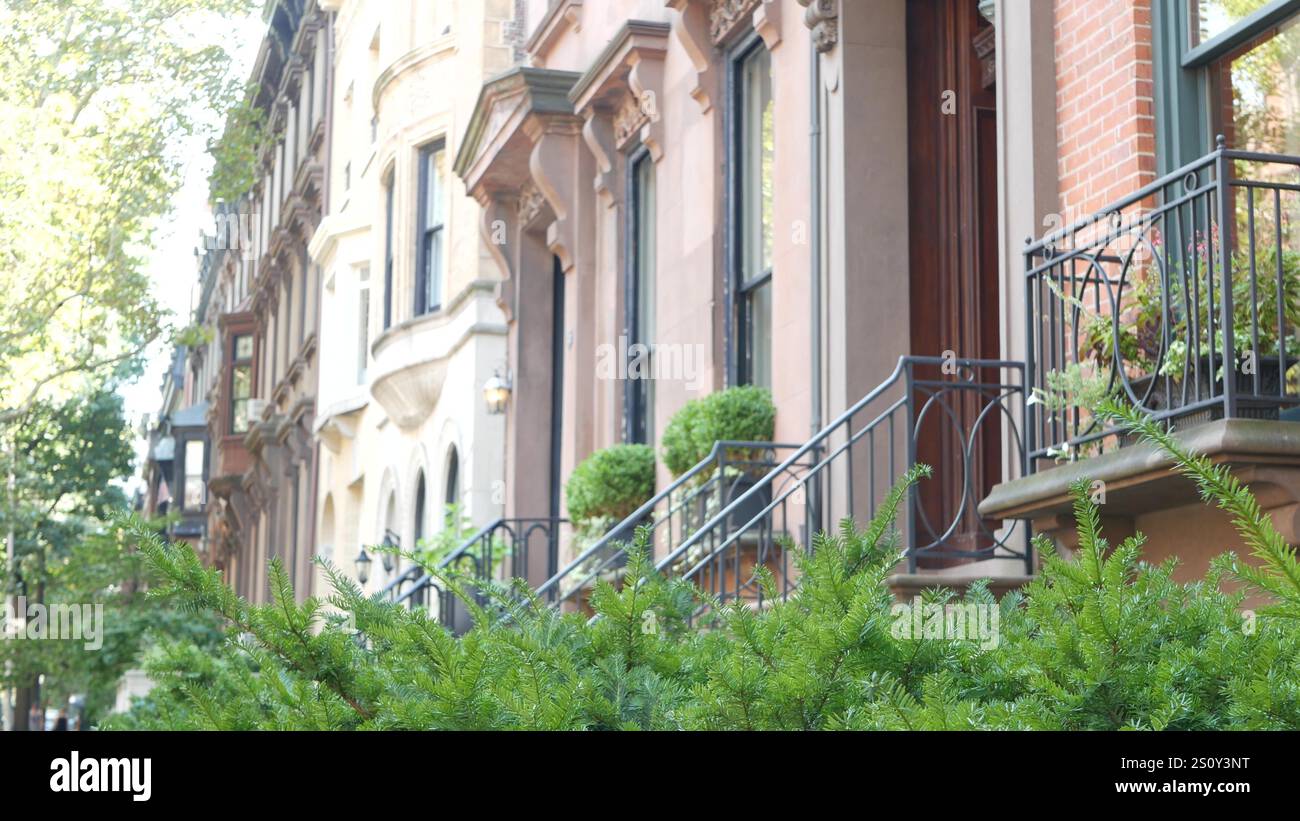 Curated visual reference: Gallery Detail: New York City Townhouse Building Brooklyn Heights Residential District