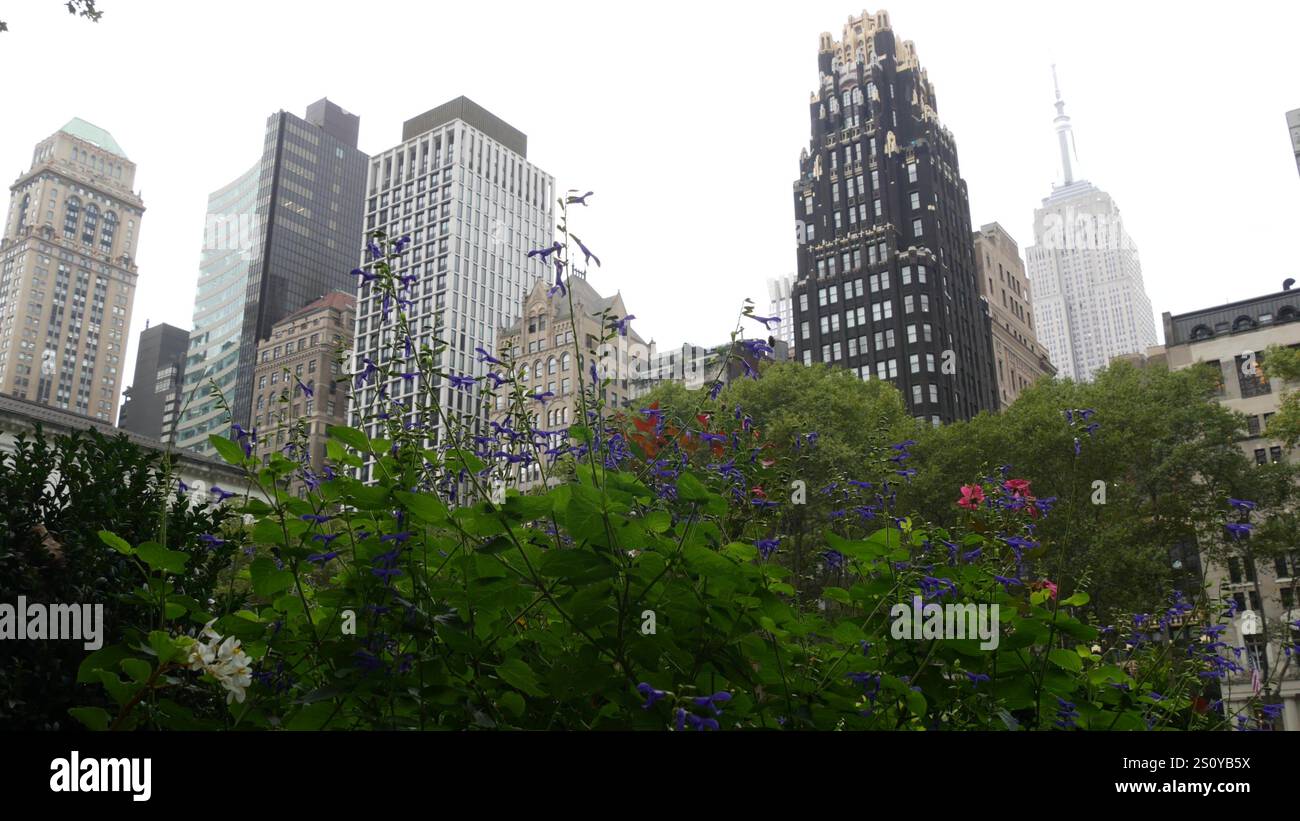 New York City, Manhattan Midtown Bryant Park with Public library, 42 ...