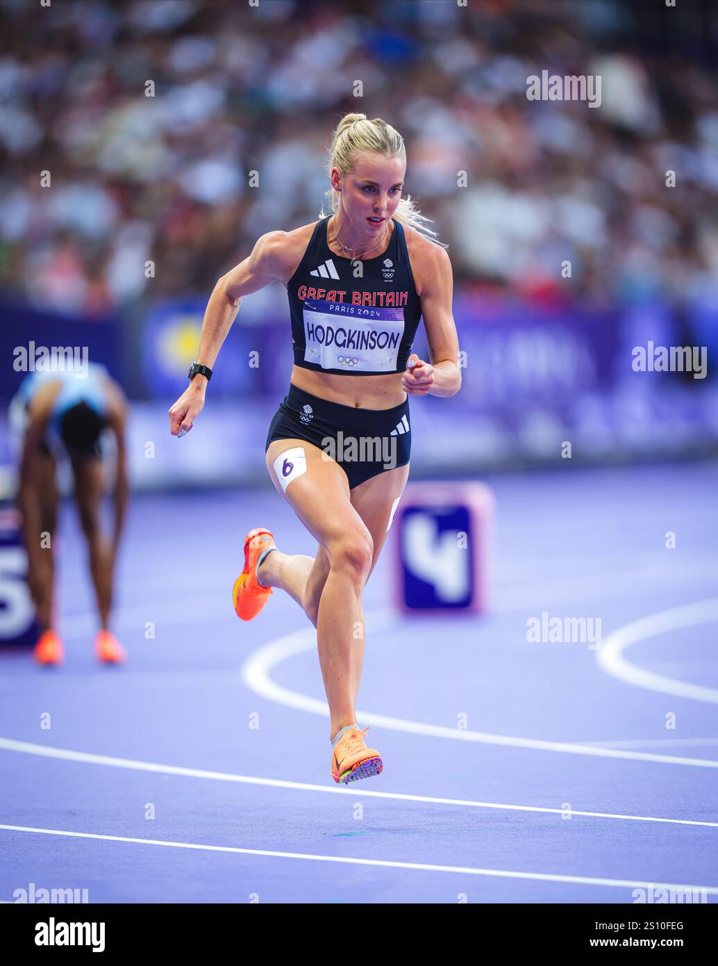 Keely Hodgkinson Participating In The 800 Meters At The Paris 2024 Keely Hodgkinson Participating In The 800 Meters At The Paris 2024