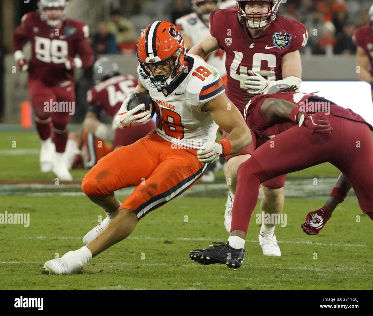 Syracuse wide receiver Oronde Gadsden (19) runs the football during the