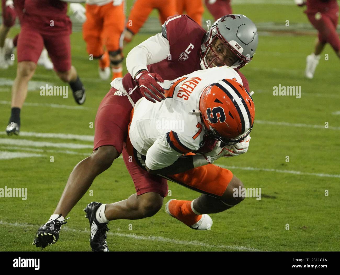 Syracuse wide receiver Jackson Meeks (7) runs the football during the