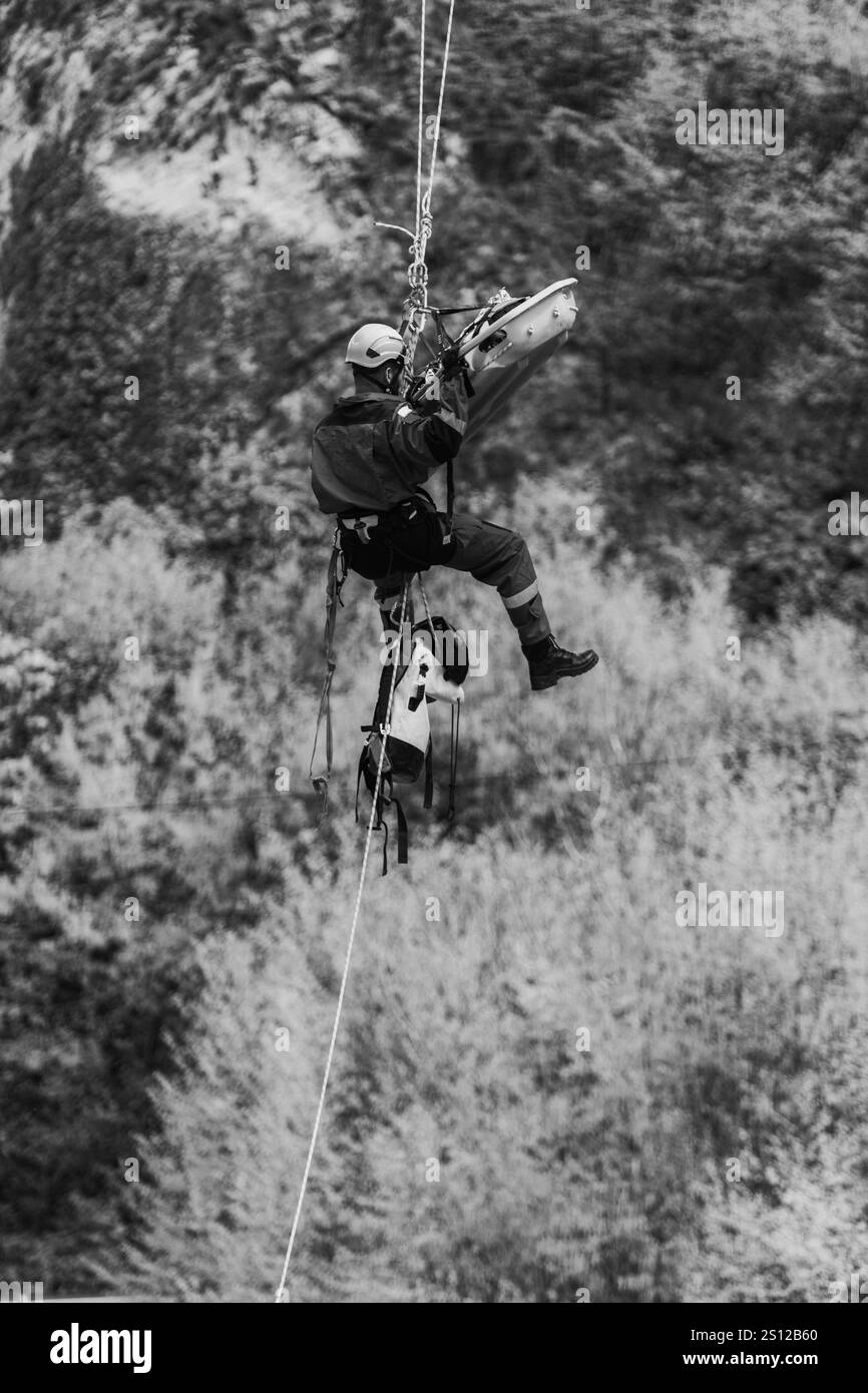 Lowering stretcher Black and White Stock Photos & Images - Alamy
