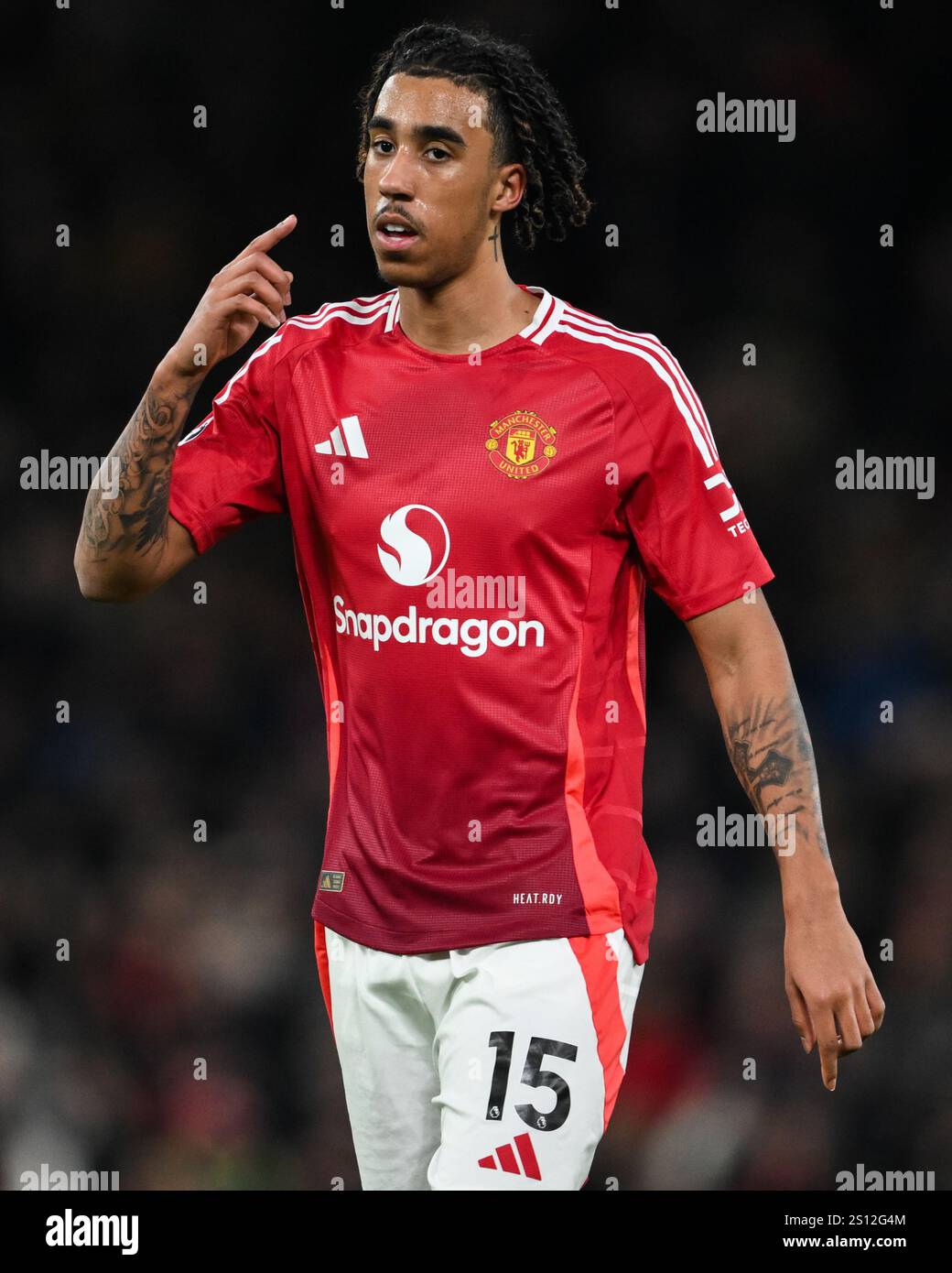 leny-yoro-of-manchester-united-during-the-premier-league-match