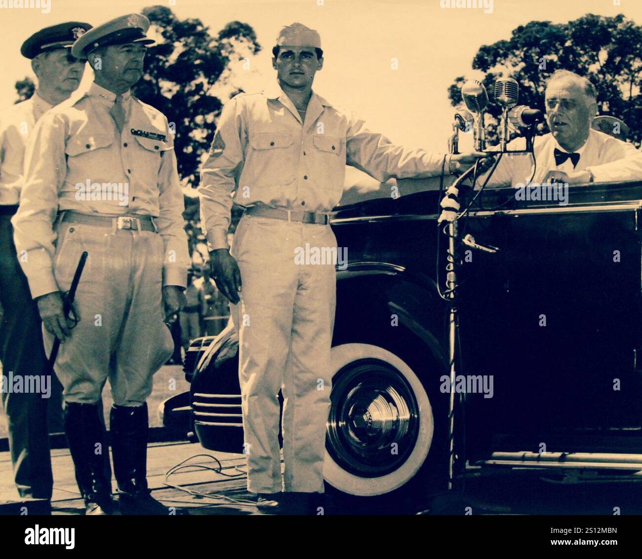 FDR addressing 7th Infantry Division in Hawaii, July 27, 1944 Stock ...