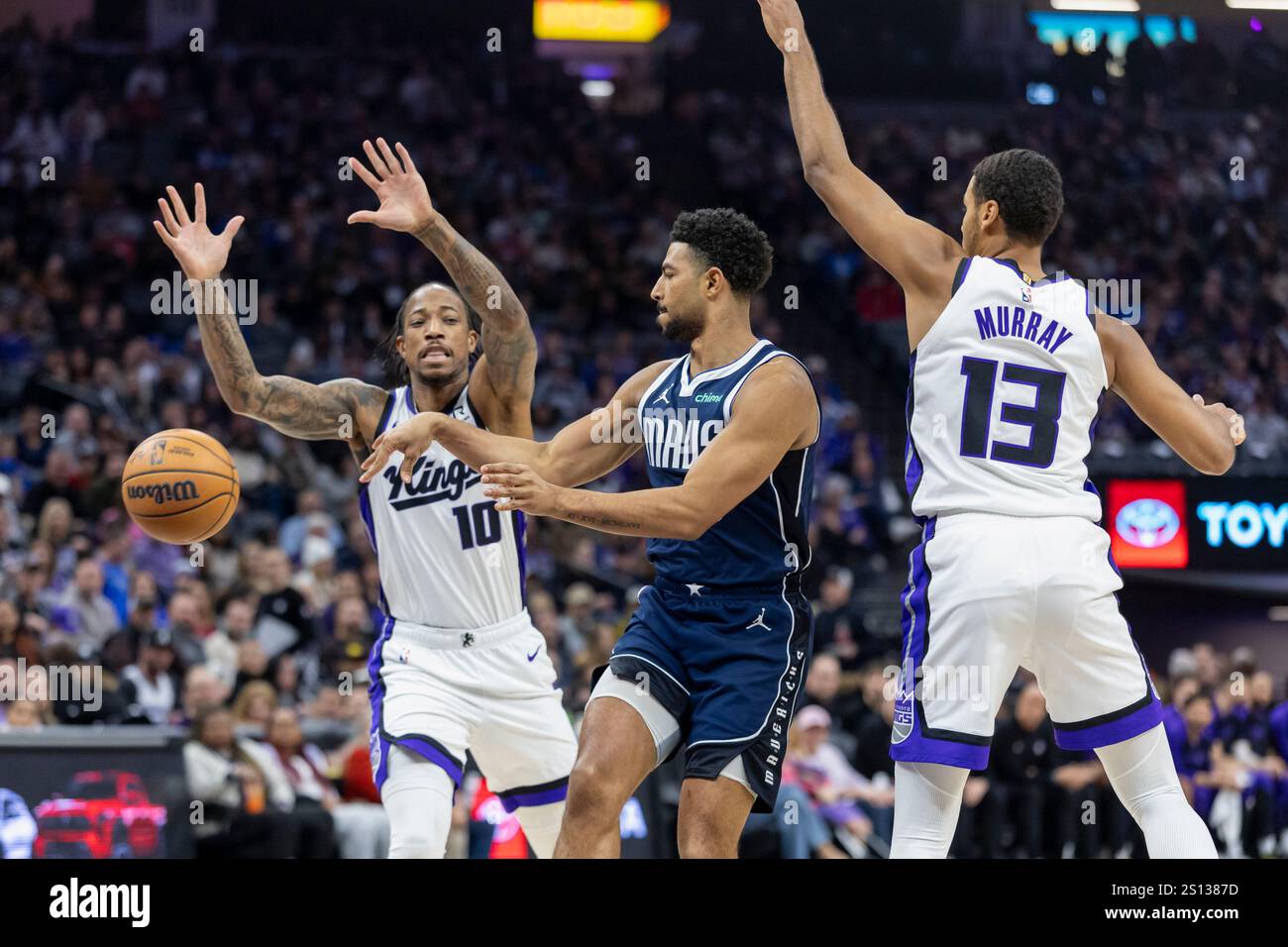 Lakers beat Sacramento Kings 127-103 in preseason win, Basket USA reports Lakers beat Sacramento Kings 127-103 in preseason win, Basket USA reports