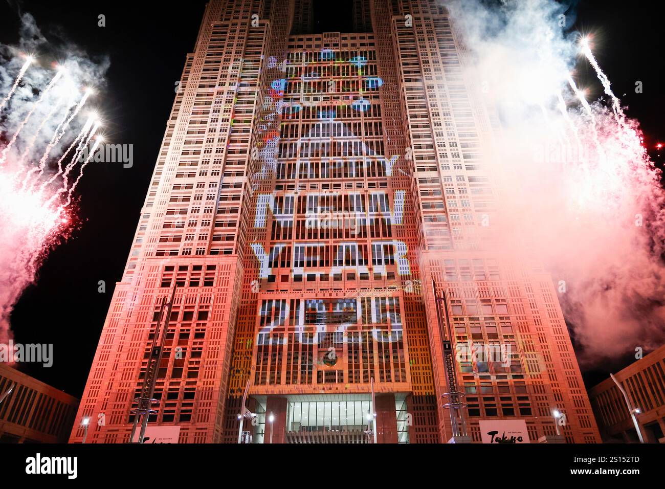 Tokyo, Japan. 1st Jan, 2025. Happy New Year 2025 message is seen at the Tokyo Metropolitan Government building. The capital government organized the ''Happy New Year Tokyo 2025'' countdown event outside the Tokyo Metropolitan Government building to wait and celebrate the upcoming New Year. (Credit Image: © Rodrigo Reyes Marin/ZUMA Press Wire) EDITORIAL USAGE ONLY! Not for Commercial USAGE! Credit: ZUMA Press, Inc./Alamy Live News Stock Photo