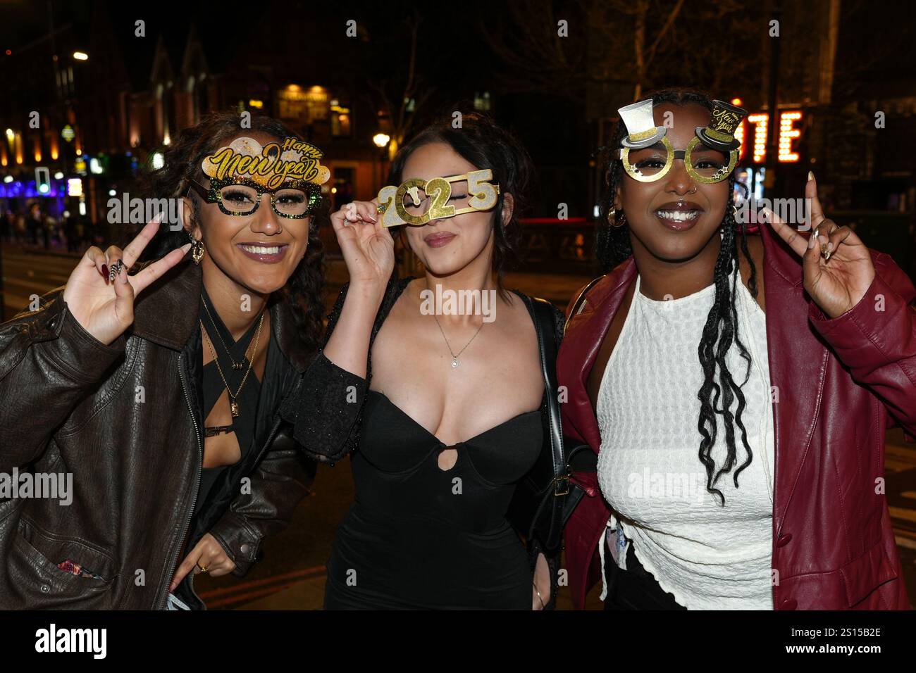 2025 nye revellers hi-res stock photography and images - Alamy