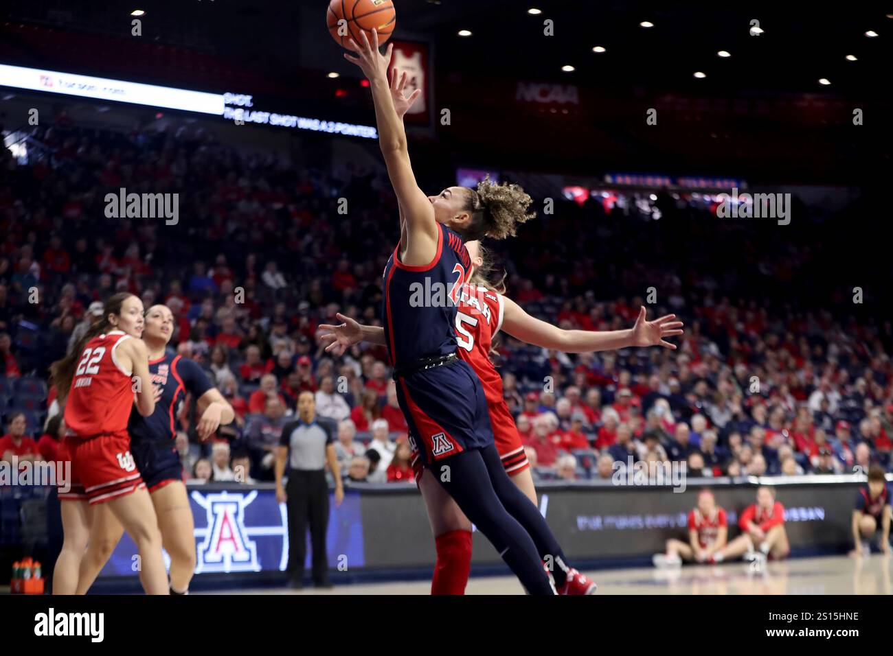 TUCSON, AZ DECEMBER 31 Arizona Wildcats forward Ajae Yoakum 5 lays