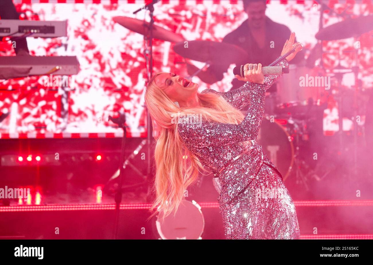 Live music 2025 hires stock photography and images Alamy