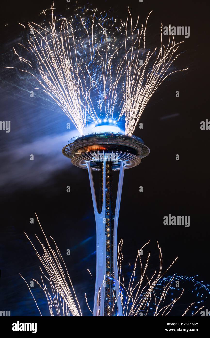 Seattle, USA. 1st Jan, 2025. New Years Eve fireworks at the iconic