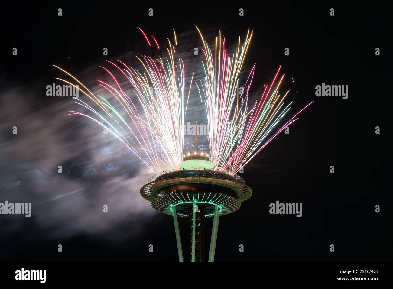 Seattle, USA. 1st Jan, 2025. New Years Eve fireworks at the iconic