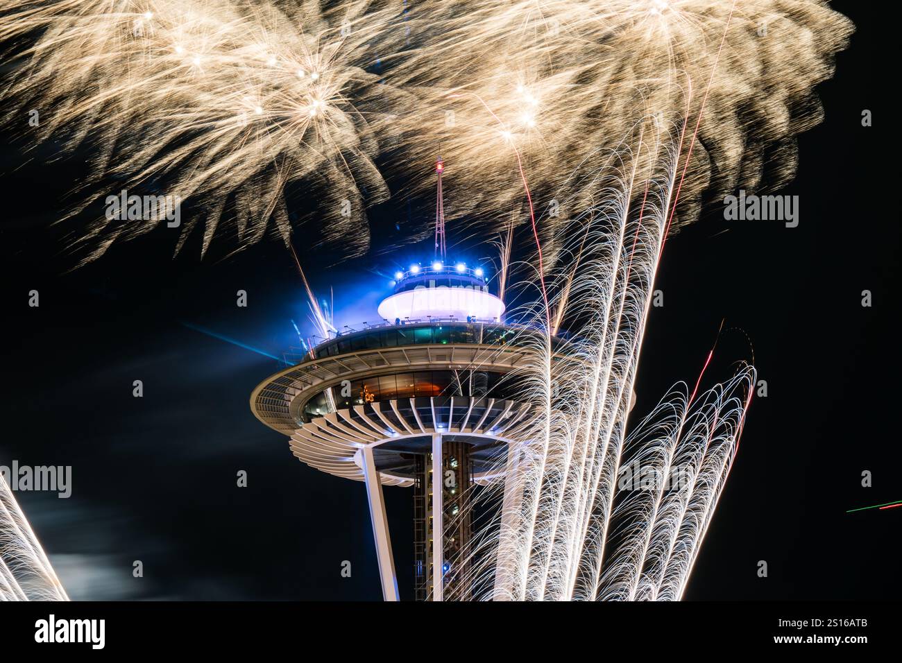 Seattle, USA. 1st Jan, 2025. New Years Eve fireworks at the iconic