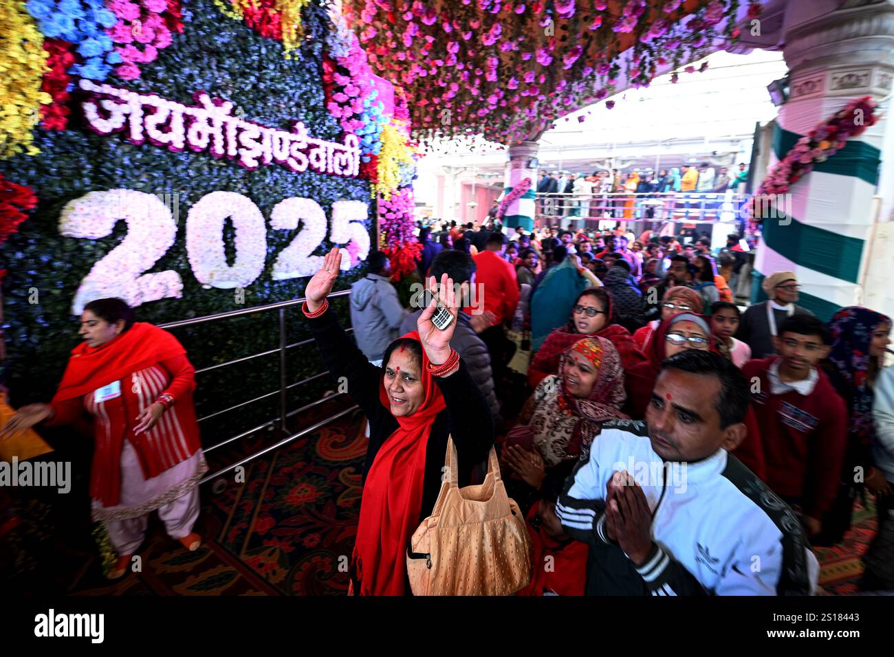 NEW DELHI, INDIA JANUARY 1 Devotees visit Jhandewalan Temple to