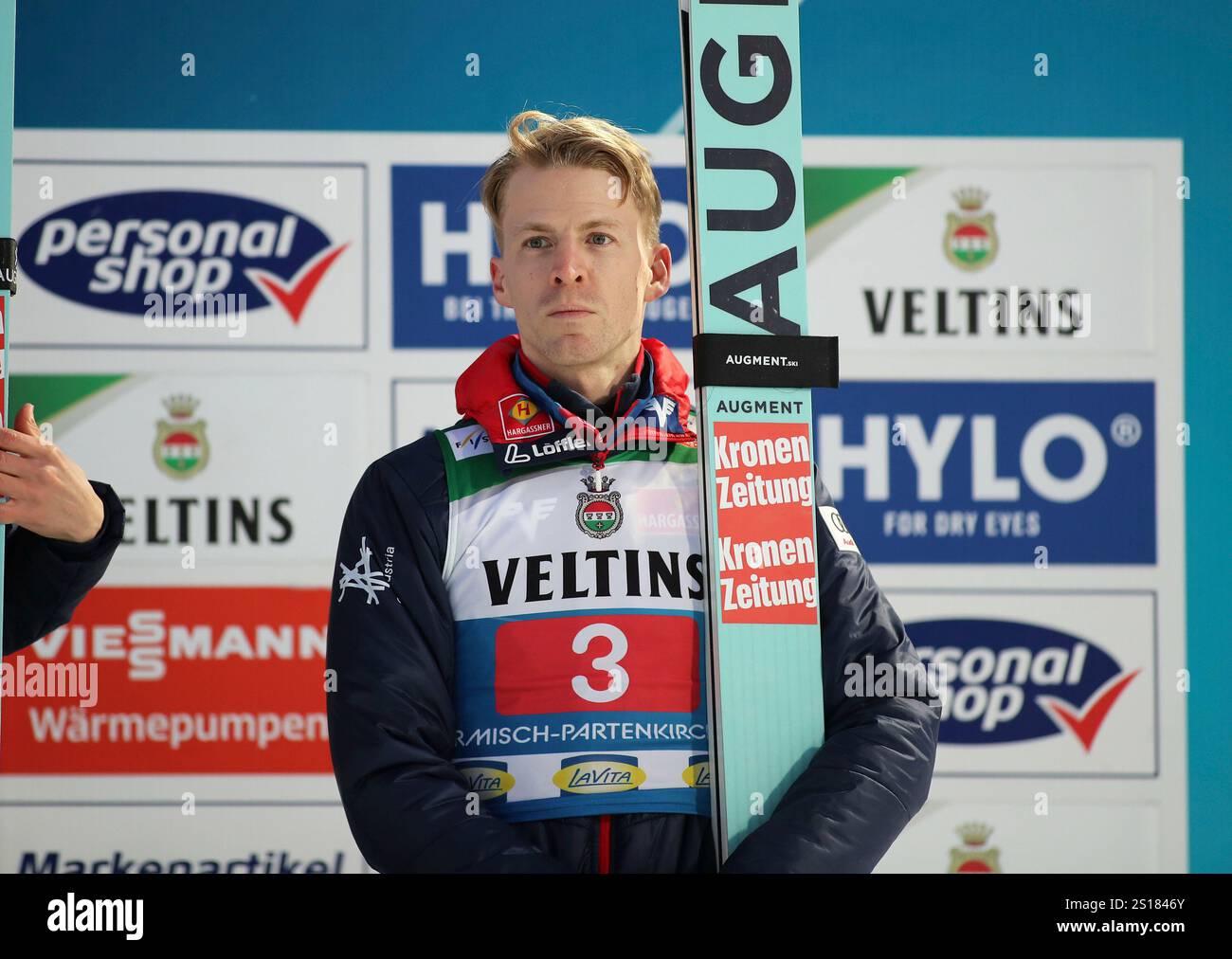 Hayboeck michael aut auf dem siegerpodest mit ski hires stock photography and images Alamy