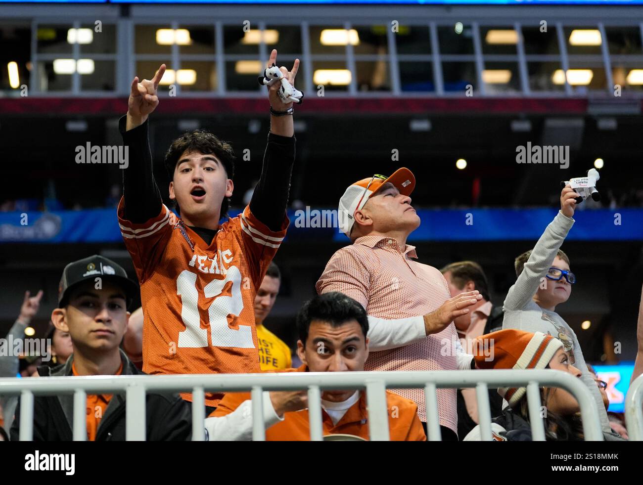 Texas Longhorn fans cheer USA, Arizona State vs Texas Longhorns