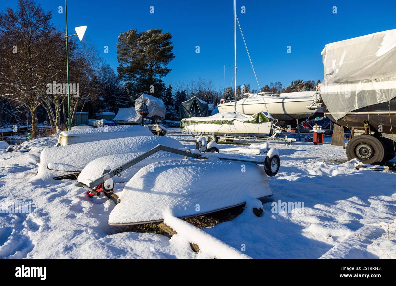 Motala, Sweden. 2nd, January, 2025. Seasonal weather, winter day near ...