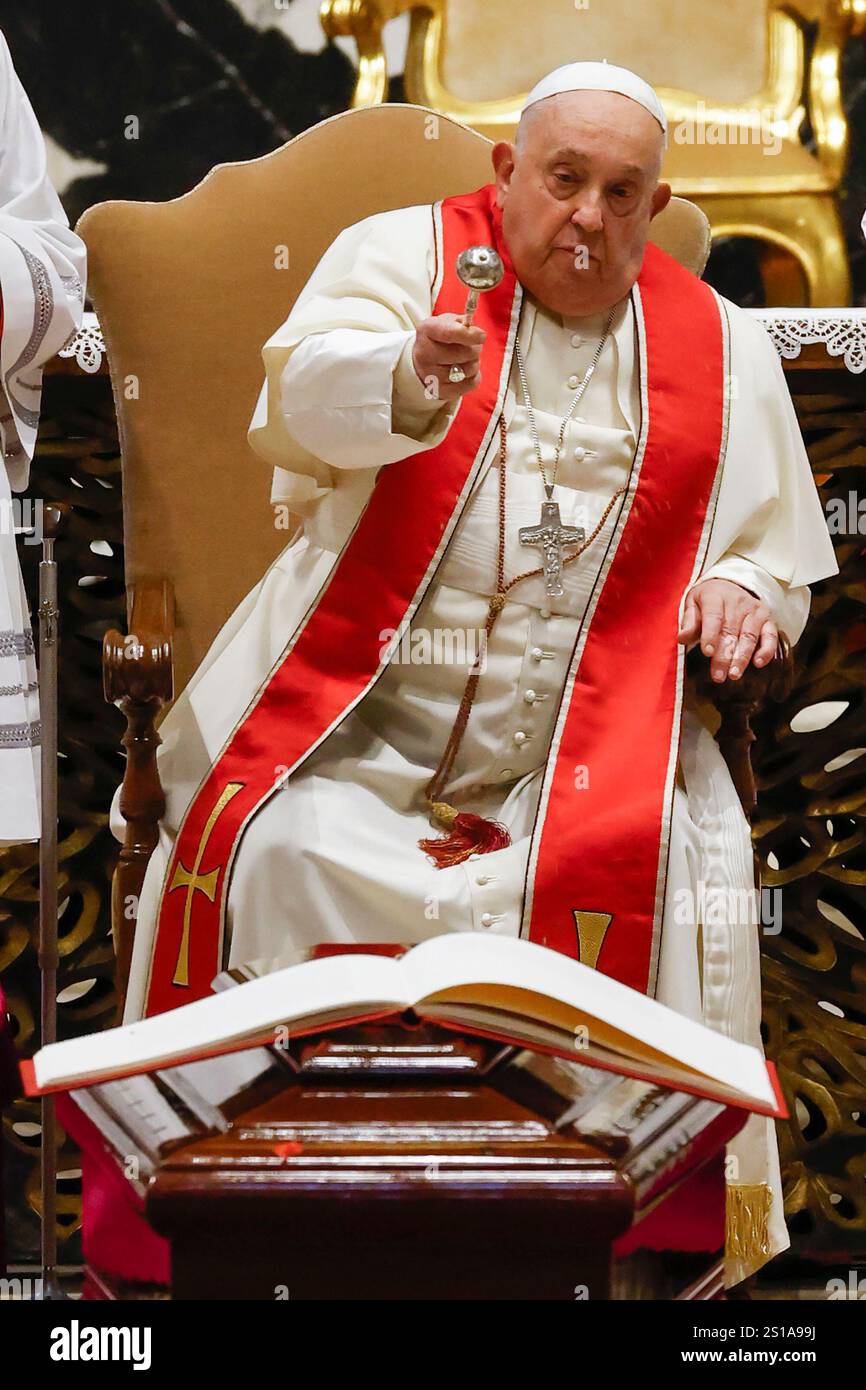 Pope Francis Coffin 2025 Hi Res Stock Photography And Images Alamy Vatican City Vatican City 02nd Jan 2025 Vatican City January 2 2025 Pope Francis Blesses The Coffin Of Cardinal Angelo Amato During His Funeral Service In St Peter Basilica Credit Riccardo De Luca Update Imagesalamy Live News 2S1A99J