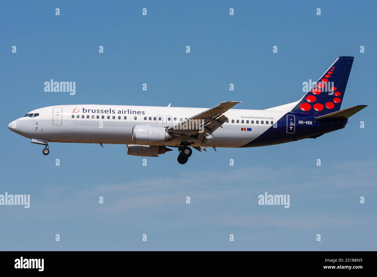 Brussels airlines boeing 737 aircraft hi-res stock Brussels airlines boeing 737 aircraft hi-res stock
