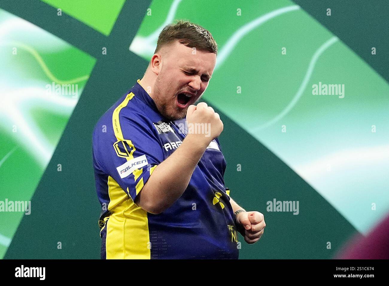 Luke Littler celebrates winning their semifinal match against Stephen