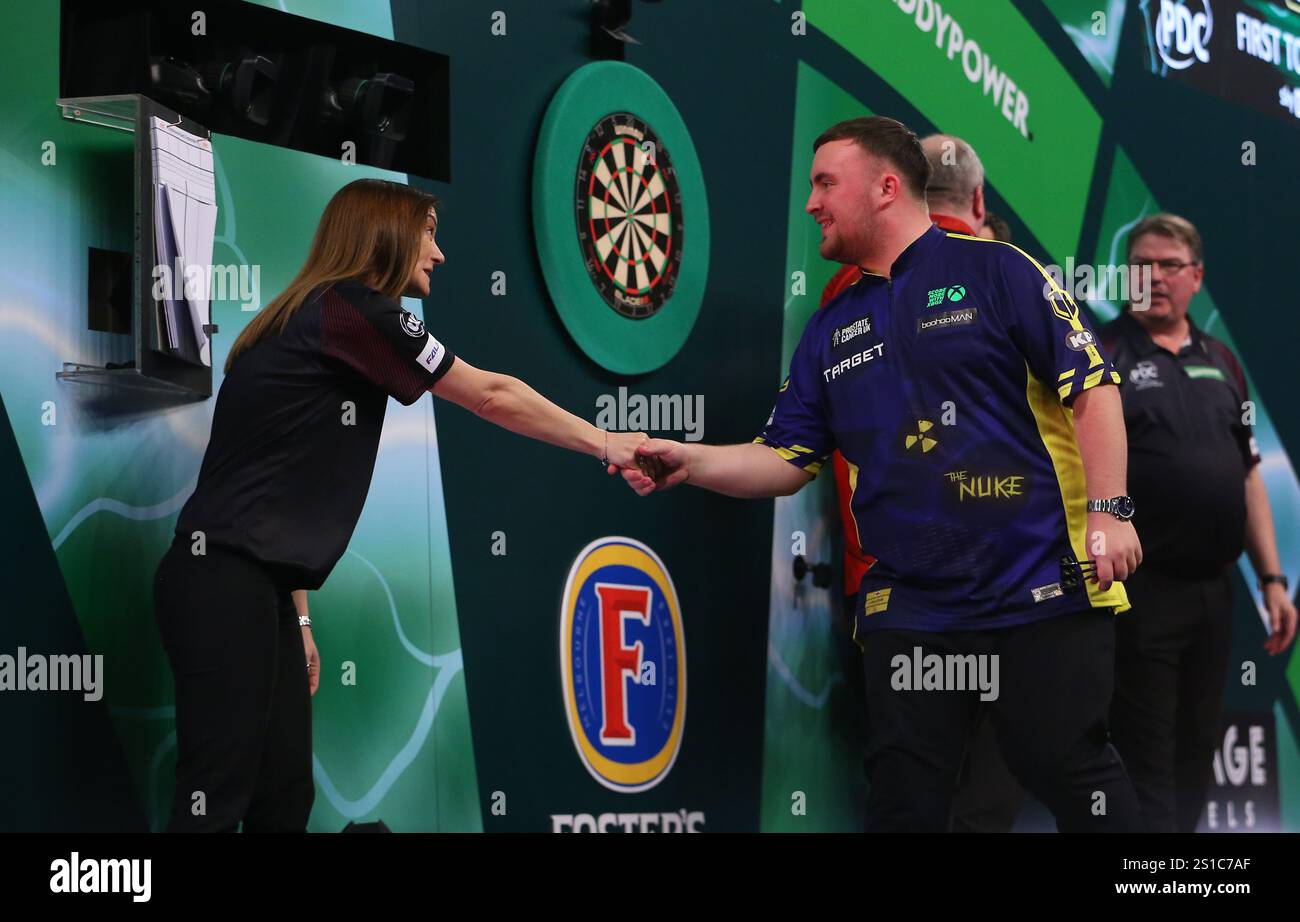 2nd January 2025, Alexandra Palace, London, England; 2024/25 PDC Paddy