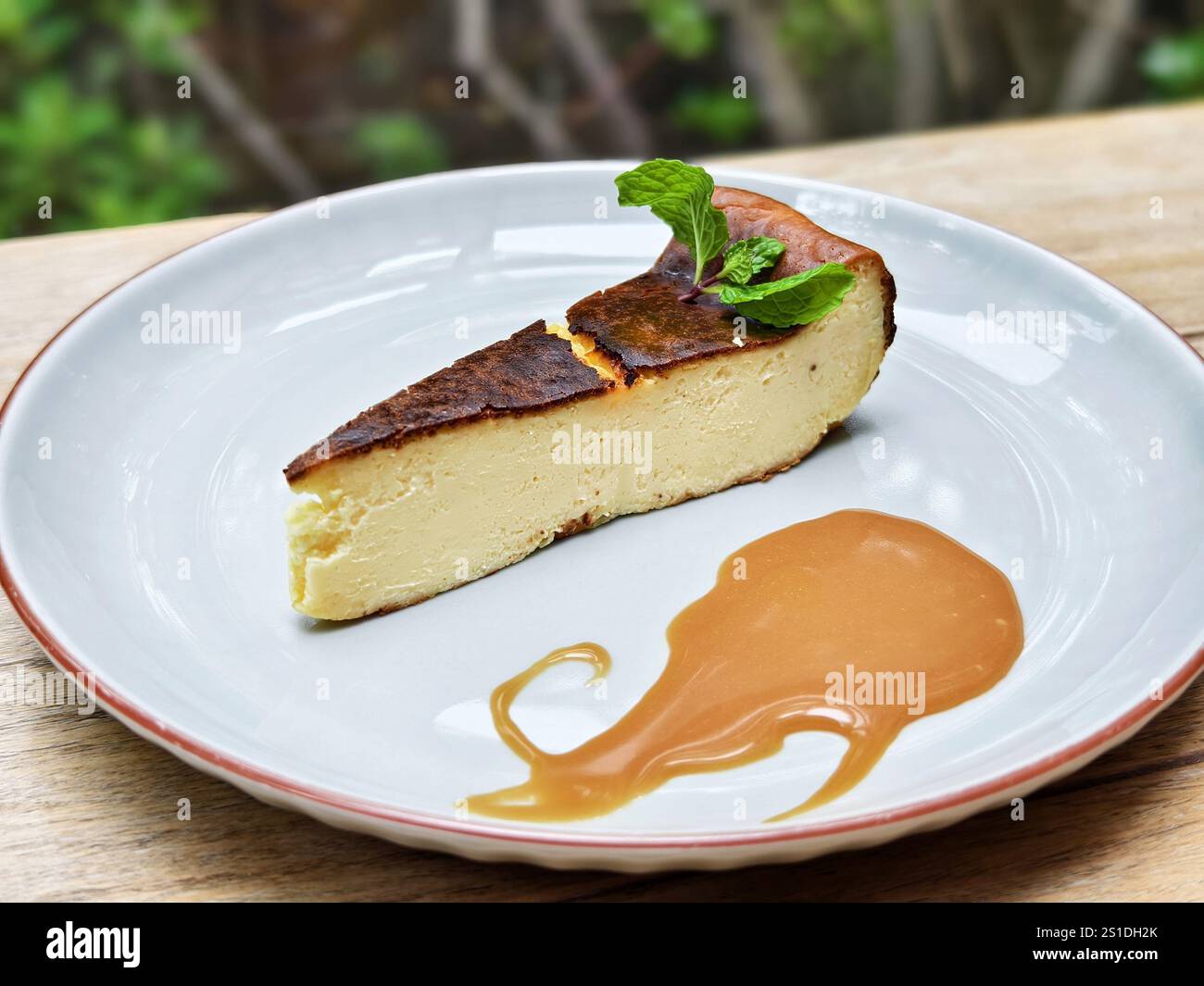 Basque cake hi-res stock photography and images - Alamy